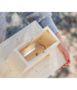 Dehner Natura Futterhaus Karwendel, Natur, Inkl. Ständer, Ca. B84,3/H127,2/T84,3 Cm -Gartenbedarf Förderung 6622872 6622898 6622906 6622922 WE MO 007 NVHRofanKarwendel